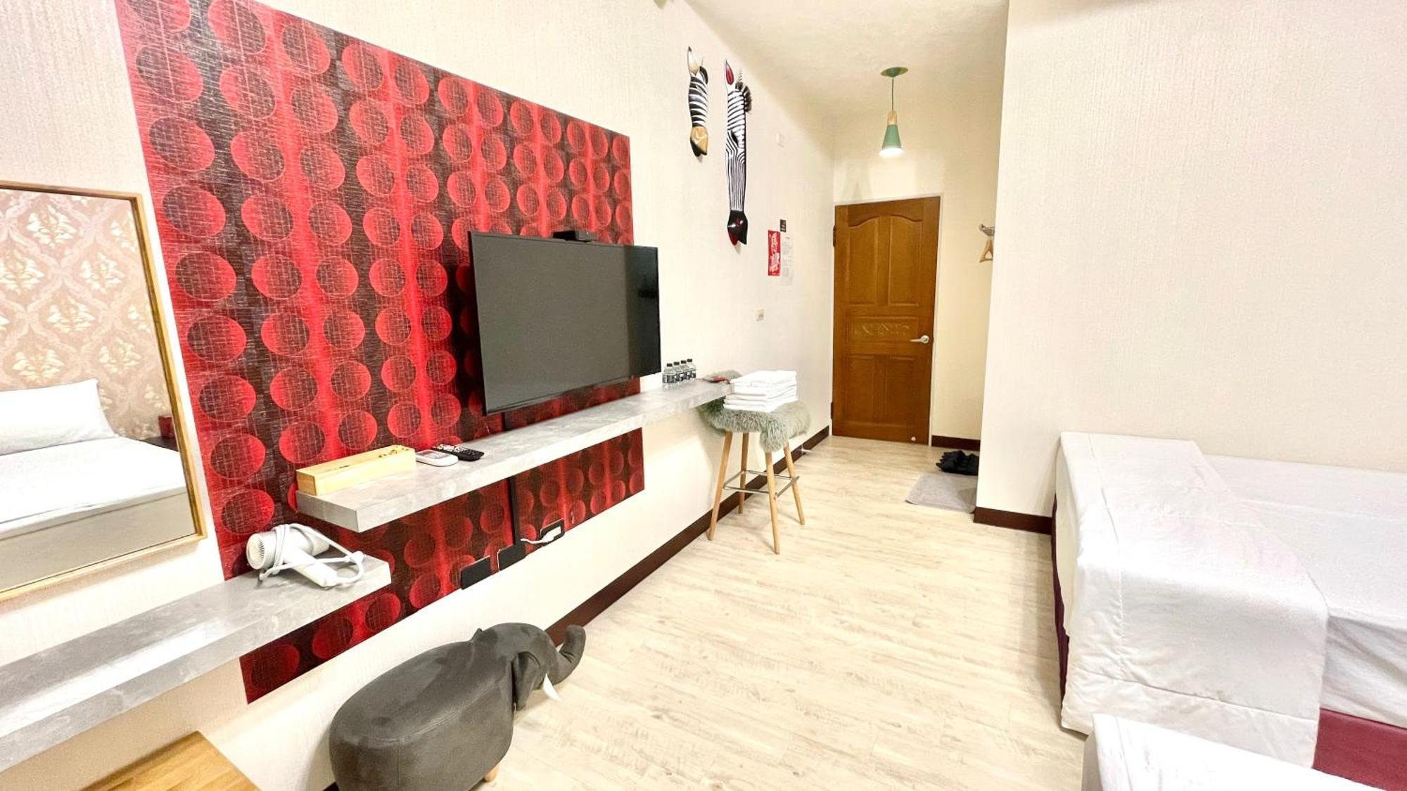 Snug-Nine Hotel Hengchun Exterior photo