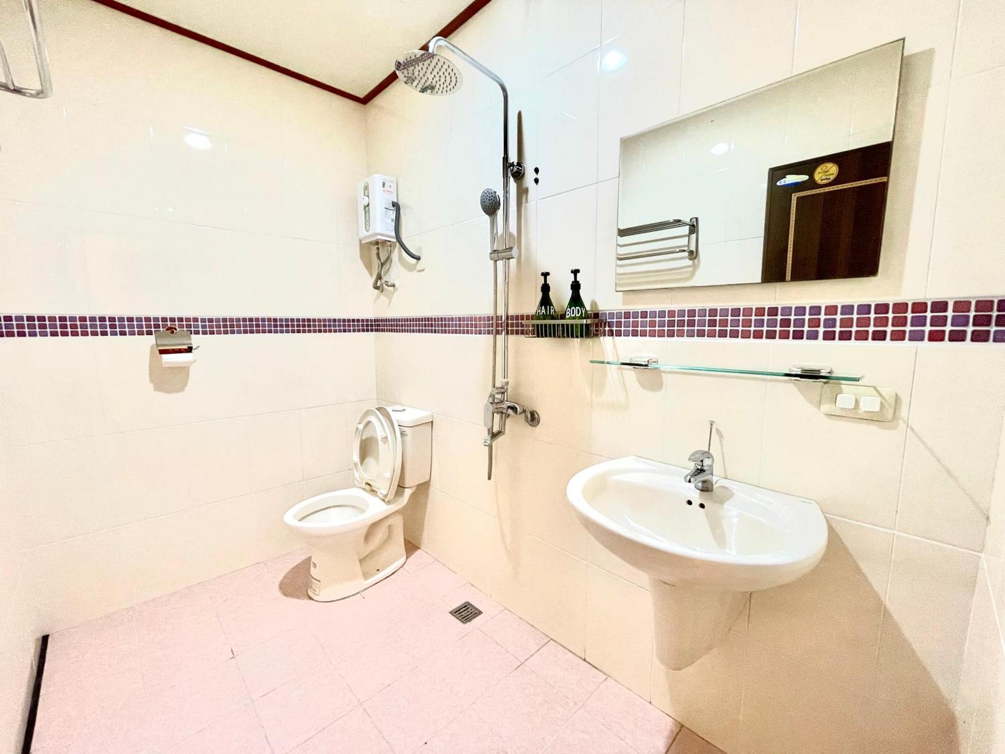 Snug-Nine Hotel Hengchun Exterior photo